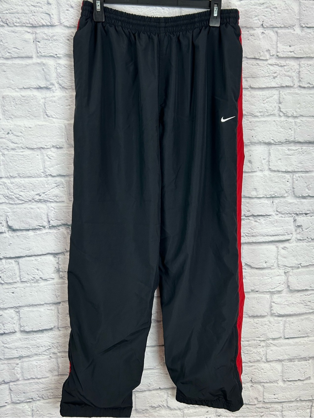 Nike Men’s XL Black Red Stripe Mesh Lined Track Pants Ankle Zip Basketball